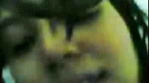 بی بی جونز بیکار ہے اس کے بڑے رکن اڑانے سے پہلے اس کے بوجھ
