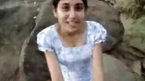 لیا ہے ایک شرارتی لڑکی جو مستحق تیز