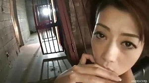 ماں seduces اس کے بھتیجے کی گرل فرینڈ