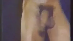 ڈرون حملے پر Kenzi کے بائیں چھاتی فوٹ. مشکل مقعد!