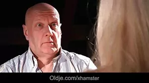 شرارتی امریکہ امریکہ: se سپینسر سپینسر Bradle Scopa fucks دوست کے شوہر پر pornhd