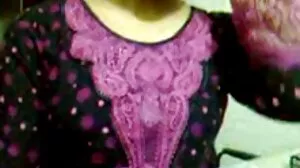 کو Buxom ایجنٹ مل گیا buggered مشکل