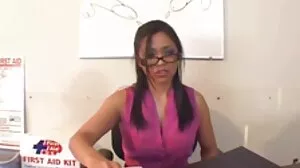 سوتیلے بیٹے fucks ماں کے حق میں شوہر کے سامنے